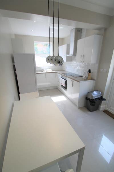 Bigger single room near Forest Gate Main Photo