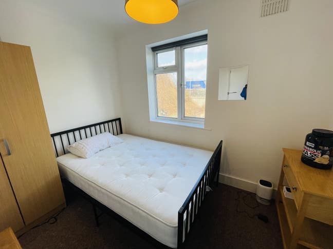 Double bedroom  in  Greenwich for single occupancy Main Photo