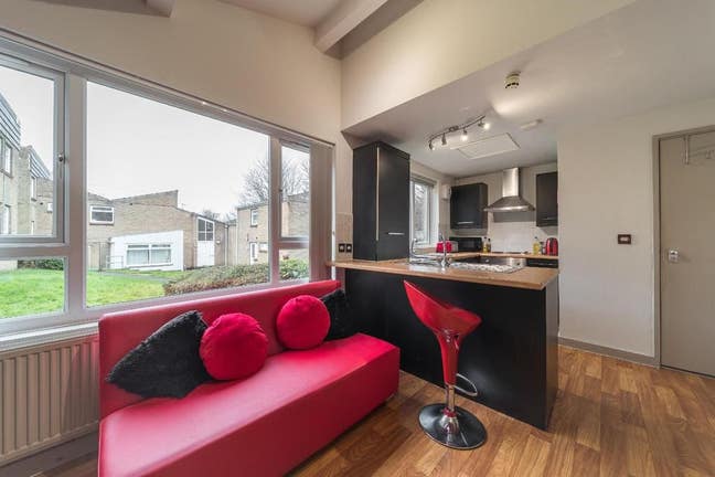 ‼️Great Value Rooms - £385 Pcm Bills Included‼️ Main Photo