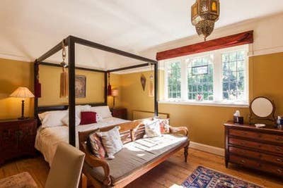 Mon - Fri or short term. Large double room. Main Photo