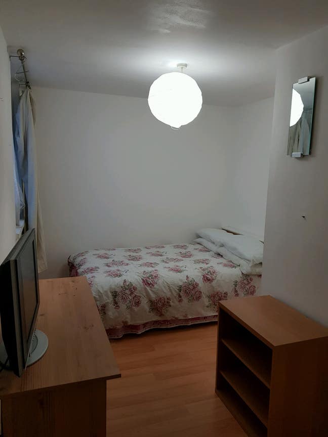 Large Double,  fast broadband  large lounge  Main Photo