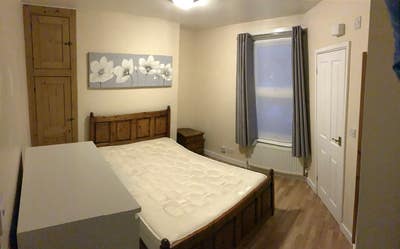 En-suite double room town centre  Main Photo