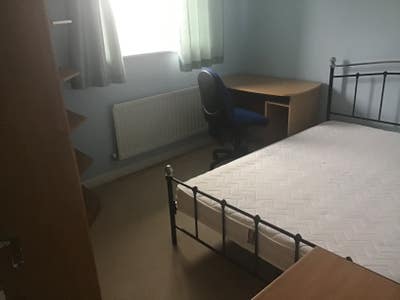 Bedroom with Bathroom in family home Main Photo