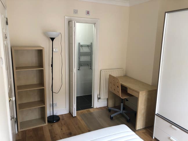 Ensuite Double Rooms Available Canary Wharf Main Photo