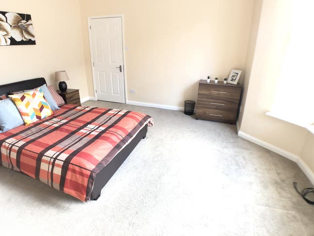 WFH Spacious Double Room (Bills Inc) Main Photo