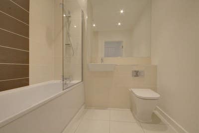 Luxury 1 Bedroom, 1 Bathroom Apartment Main Photo
