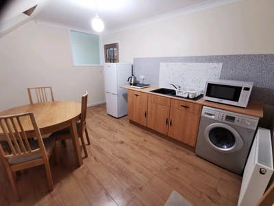 Rooms to let Main Photo