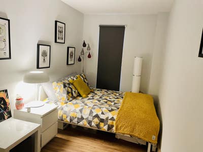 Double room with balcony & all bills included Main Photo