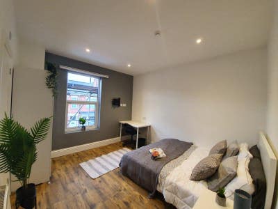 Extraordinary! Student High standard ensuite rooms Main Photo