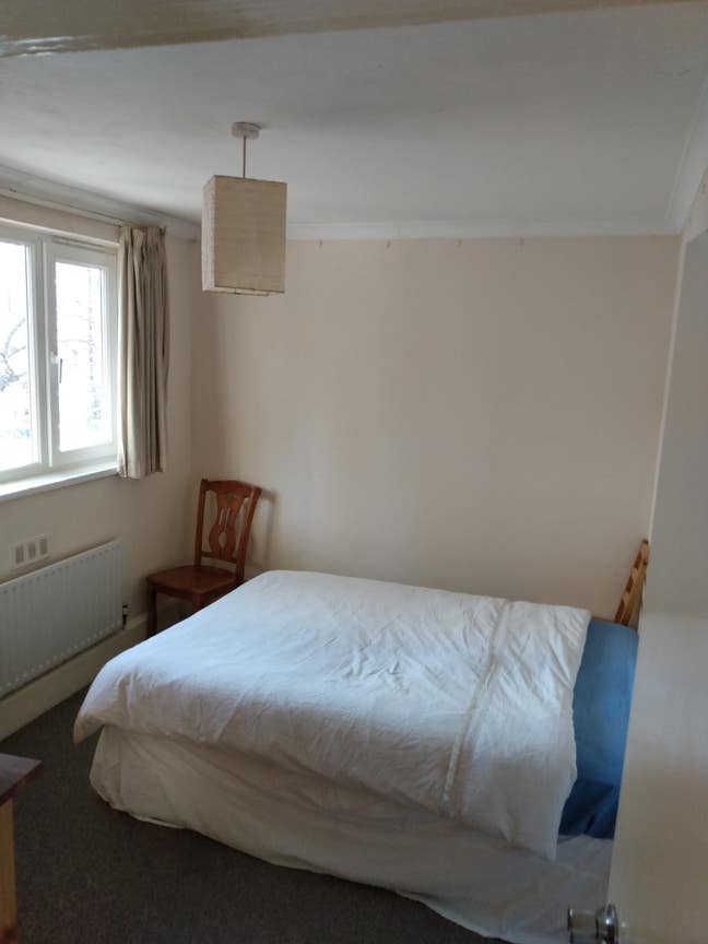 Double room in friendly flat, city Main Photo