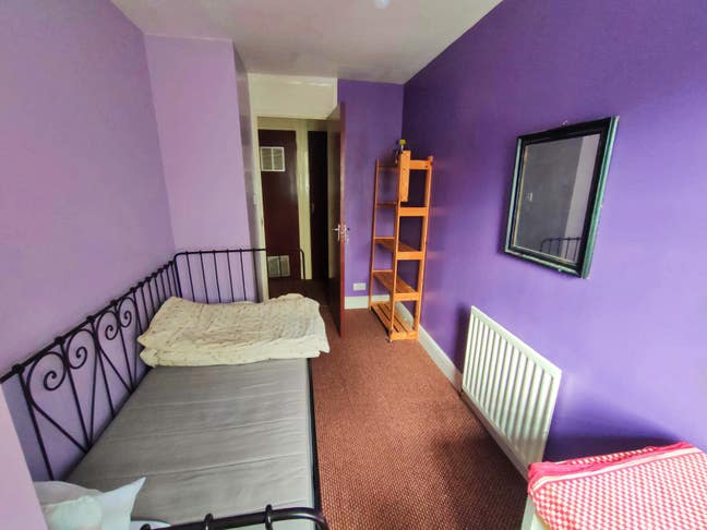 Single Room available for rent Main Photo