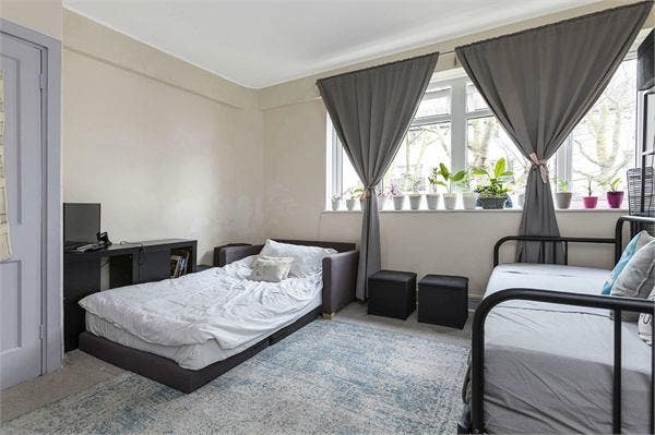 Short Let - Cute Condo for Reliable Tenant! Main Photo