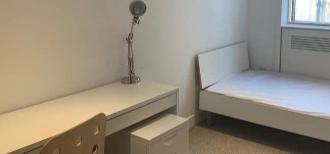 Bedrooms offered in Winchester  Main Photo