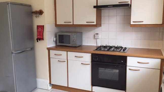 Room in a Shared House, Waverley Road, SE18 Main Photo