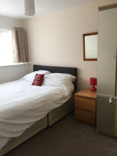 Double  room for contractors ; near Refinery Main Photo