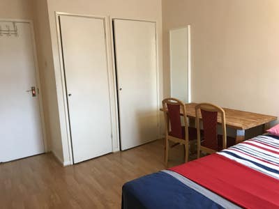 Bright very Large  Double room  with WiFi etc Main Photo