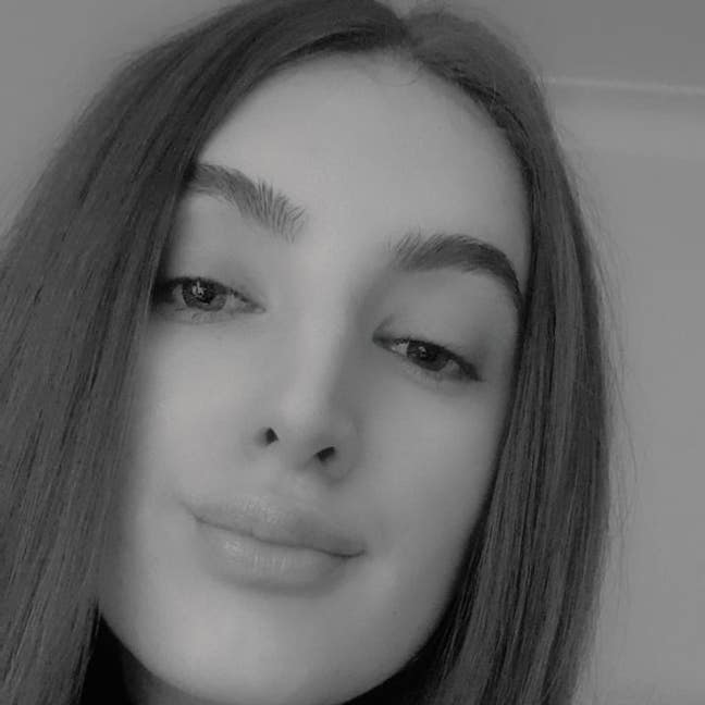 Good evening guys.   My name is Elisa and I... Main Photo