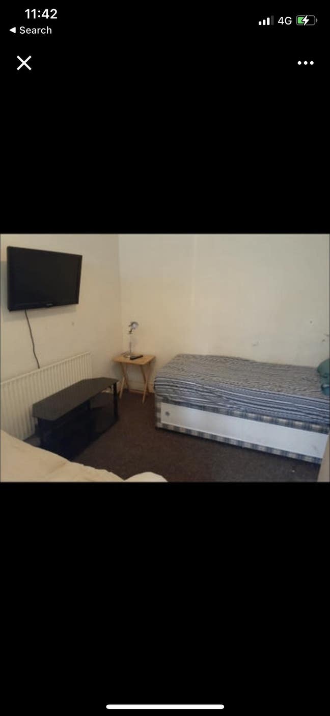 Single Room Main Photo