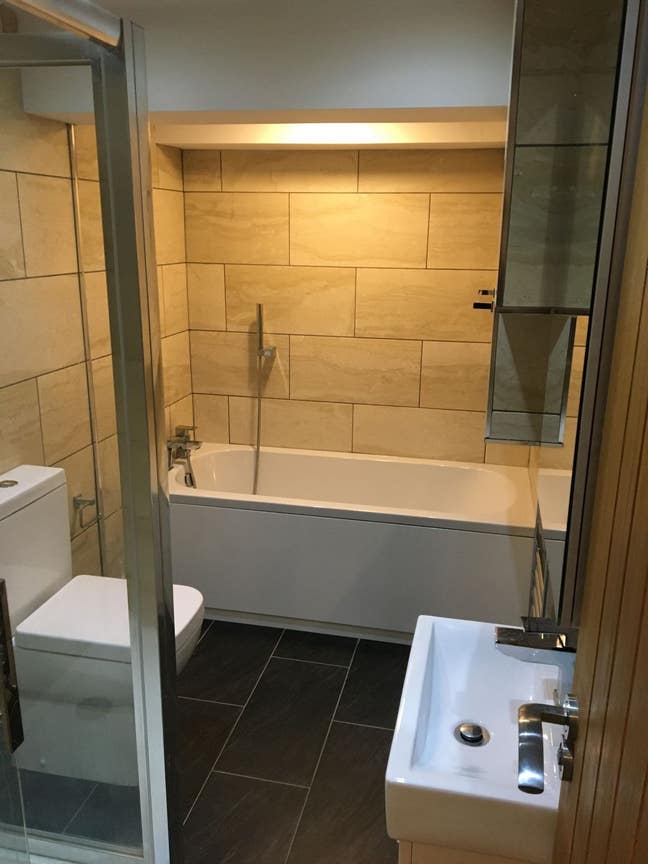 Luxurious 4 bedroom flat for a group of 4 tenants  Main Photo