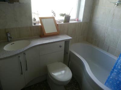 Single bedroom furnished in spacious house!  Main Photo