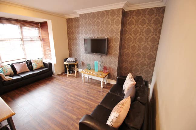 Professional houseshare Headingley - Available now Main Photo