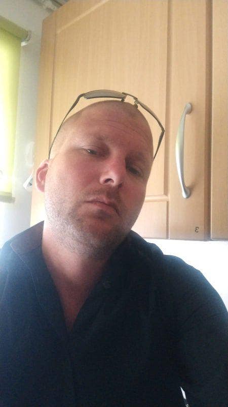 Male professional looking for room Main Photo