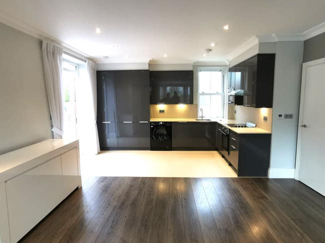 X2 Bedrooms +Study Garden Flat in New DevelopmeNT1 Main Photo