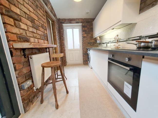 Double Room Available in L7 Close To The Royal  Main Photo