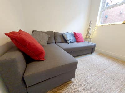 Double Room Available in L7 Close To The Royal  Main Photo