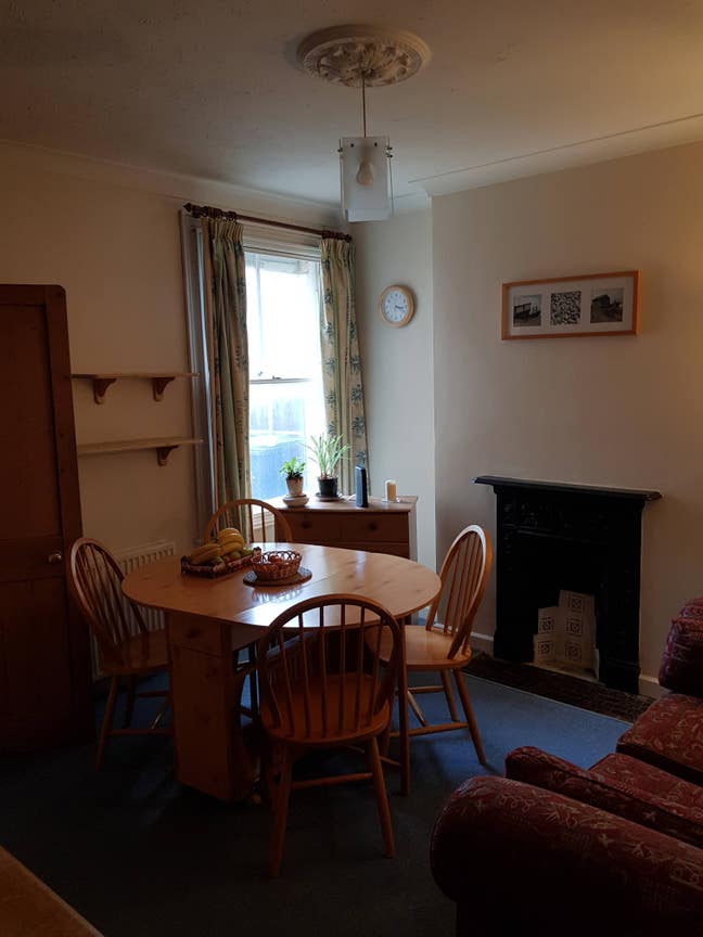 Large Double Room, All Bills,Furnished,No Deposit. Main Photo