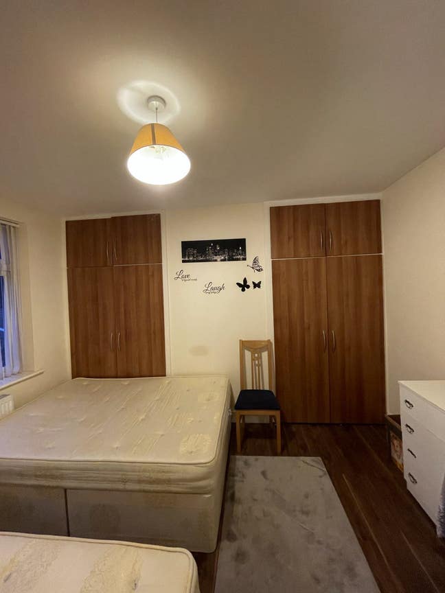 Spacious Double room in Redbridge area Main Photo