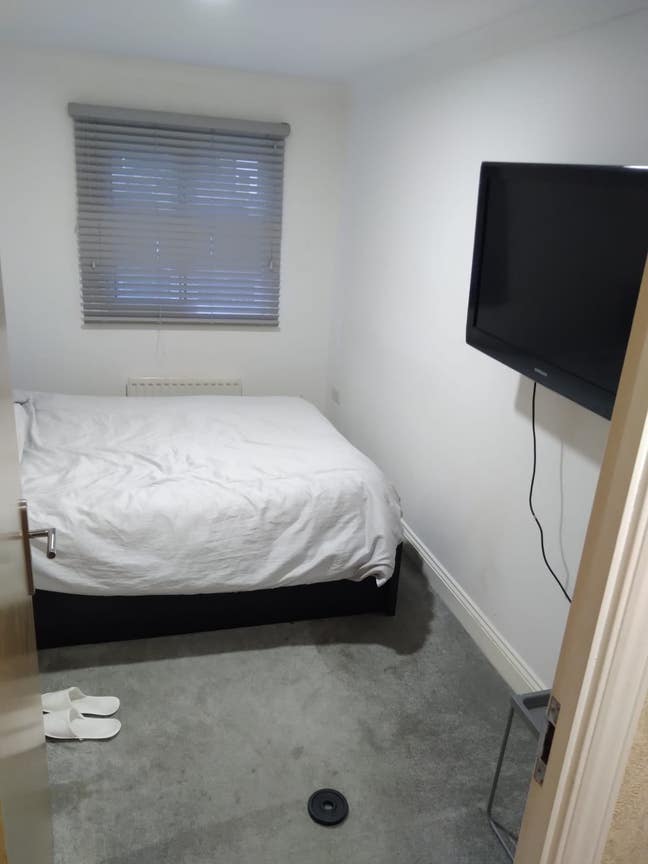 Double Room to Rent *Urgent* Main Photo