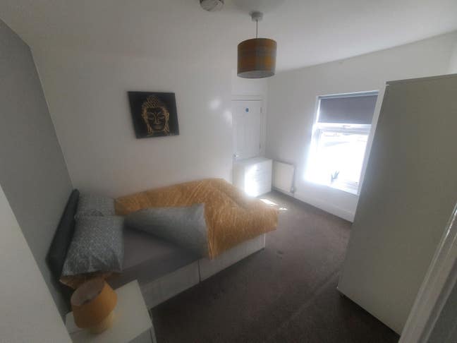 &pound;600! Double room by town centre. All bills  Main Photo