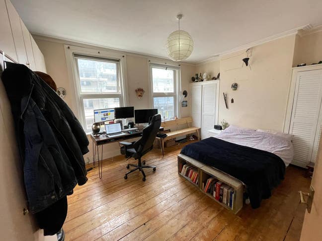 Double Room - Room 2(excluding bills)  Main Photo