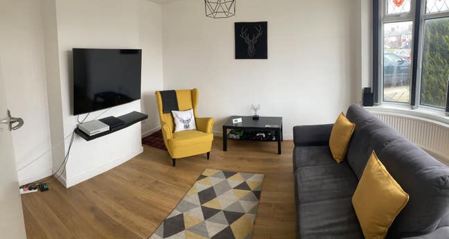 Roommate needed - no deposit required! Main Photo