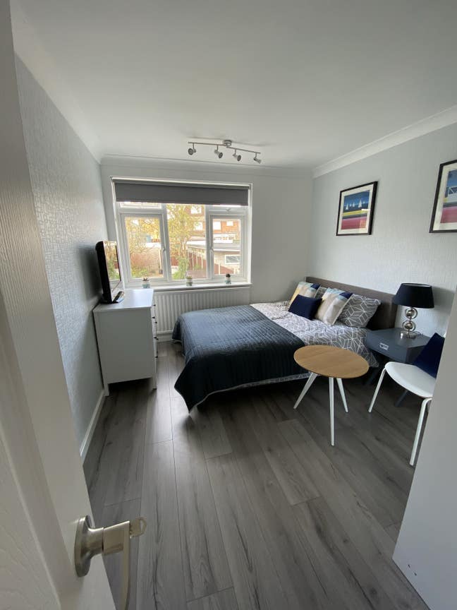 Large fresh double room Main Photo
