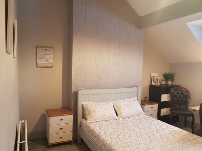 Double bedroom, Altrincham Main Photo