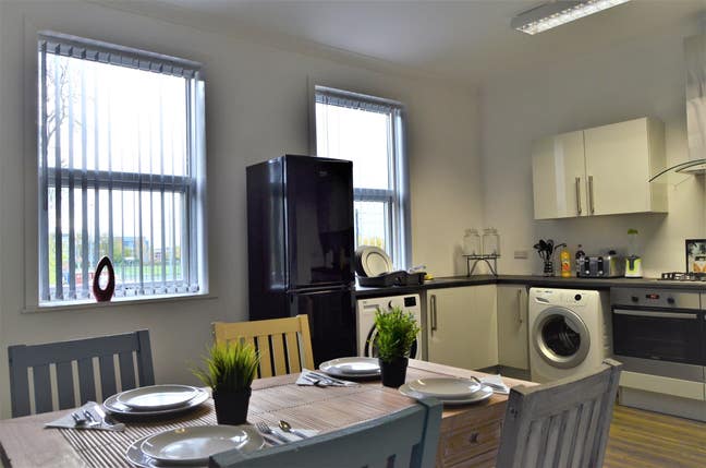 En-suite luxury rooms close to Oxford road Main Photo