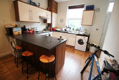 Professional House Share Meanwood - July Main Photo