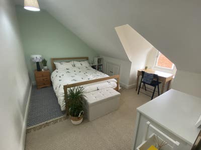 Double room in central Harborne  Main Photo