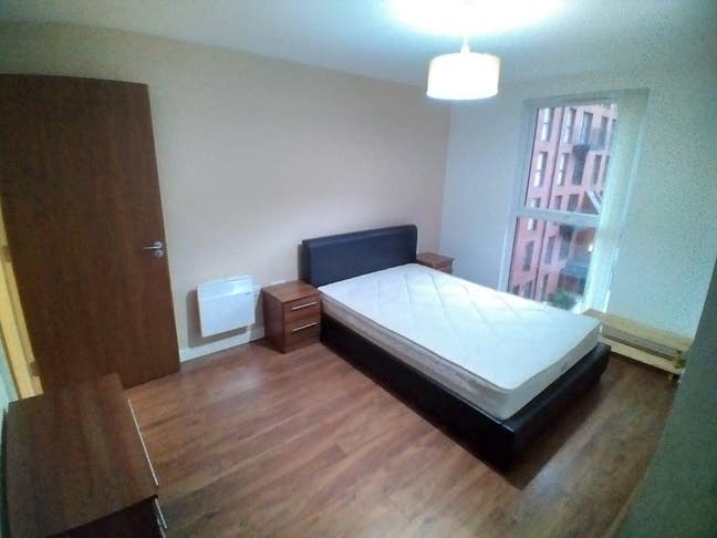 Master double room with ENSUITE in city centre! Main Photo