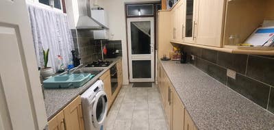 Large Double Room In Colindale Main Photo