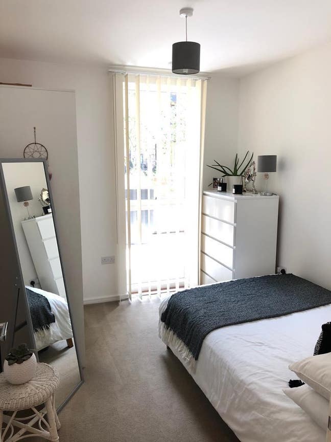Double Room available - Acton  Main Photo