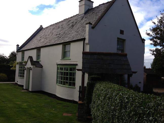 Lovely room and house Main Photo