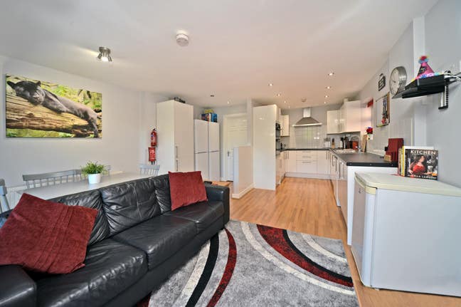 ⭐Ensuite Room - &pound;895 - Available now⭐ Main Photo