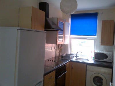 * Lge Studio Flat-1 Min Walk to Tube - Bills inc * Main Photo