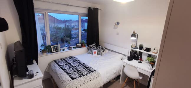 Double room in very nice flat in Fishponds Main Photo