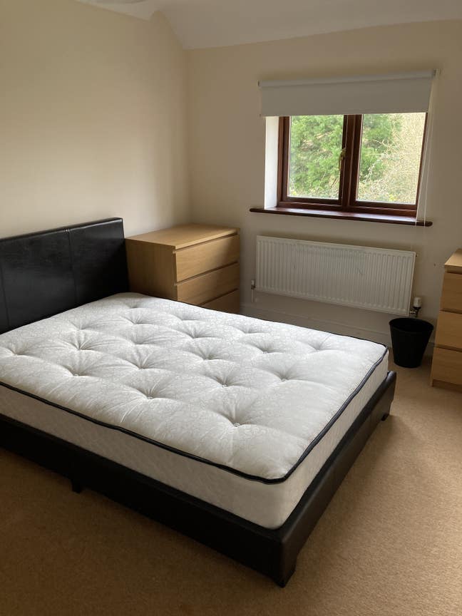 En-suite double room Main Photo
