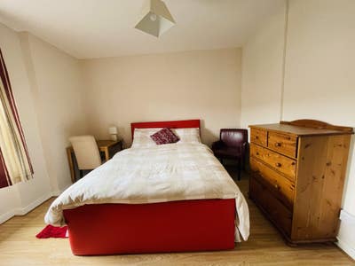 Room to Rent  Main Photo