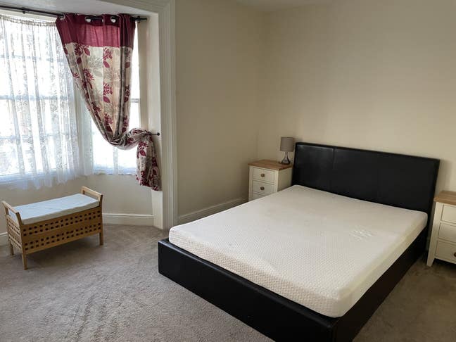 Big Double bedroom  Main Photo